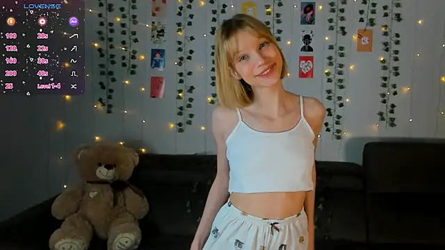 Kiracute18 online show from February 2026 04:51:02 PM