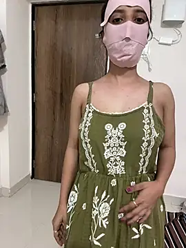 Snapshot of Hello_Priya16 chatting on July 2026 07:24:01 PM Hello Priya16 online show from July 2026 07:24:01 PM