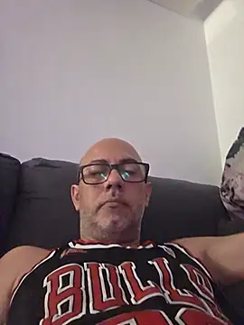 Snapshot of pareja47 chatting on June 2026 08:32:02 PM pareja47 online show from June 2026 08:32:02 PM