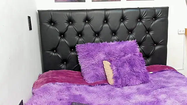 Snapshot of Kitty_f00x chatting on July 2026 01:03:01 PM Kitty f00x online show from July 2026 01:03:01 PM
