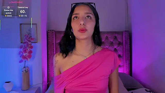 Snapshot of Aris_Suarez chatting on May 2026 06:11:02 AM Aris Suarez online show from May 2026 06:11:02 AM