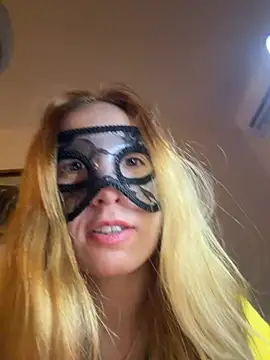 Snapshot of seluna_baby chatting on June 2026 11:26:01 PM seluna baby online show from June 2026 11:26:01 PM
