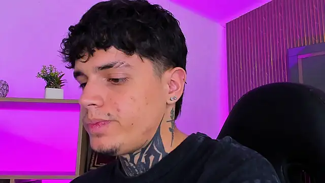 Declan-Foxx online show from April 2026 12:21:02 AM