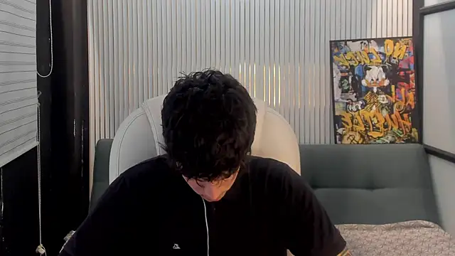 Declan-Foxx online show from April 2026 08:24:02 PM