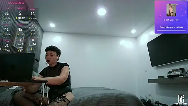 kittyfitty29 online show from June 2026 08:33:01 PM