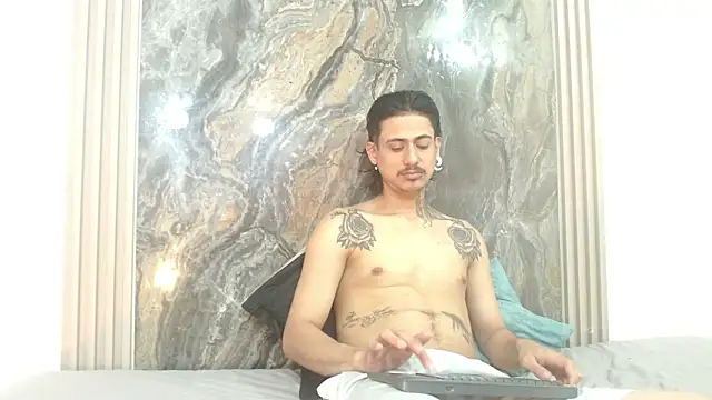 Damian-and-Camerum online show from April 2026 03:28:01 AM