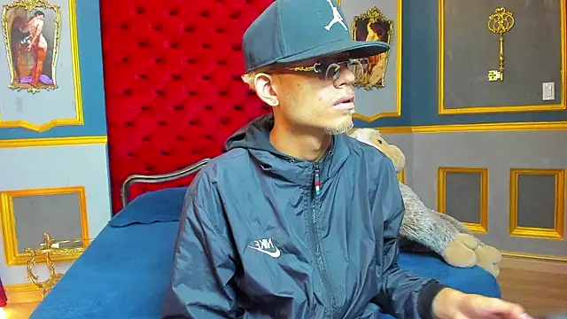 ItsZairen online show from March 2026 03:39:02 AM