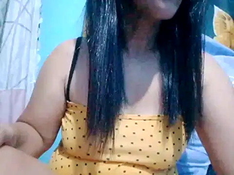 suzzie hot online show from February 2026 10:07:01 PM