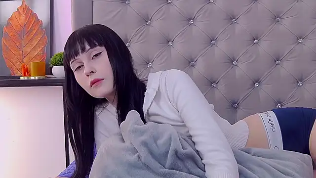 AmeliaSoft online show from April 2026 07:07:02 PM