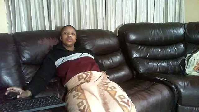 Caramel-Diva online show from April 2026 05:49:01 PM