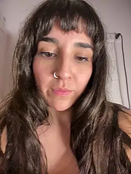 Snapshot of Latinaelisa chatting on June 2026 04:50:01 AM Latinaelisa online show from June 2026 04:50:01 AM