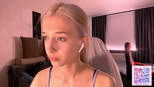 TaliCaan online show from March 2026 11:06:01 AM