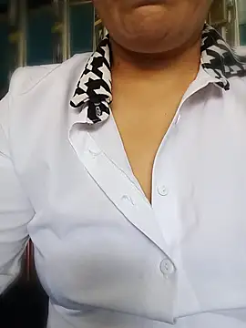 Lindagirlcum online show from April 2026 04:12:01 PM