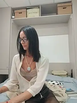 SophiaRemington online show from May 2026 03:28:01 PM