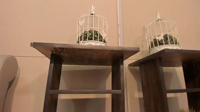 luna bradley  online show from April 2026 12:19:02 PM