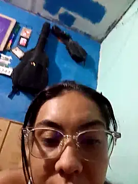 Snapshot of Mel152420 chatting on February 2026 03:02:02 AM Mel152420 online show from February 2026 03:02:02 AM