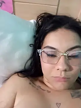 Snapshot of Mel152420 chatting on March 2026 01:56:02 AM Mel152420 online show from March 2026 01:56:02 AM