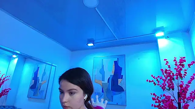 Chloe dolly online show from March 2026 11:10:02 AM