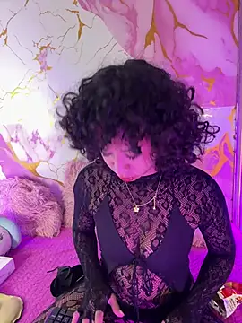 Woo isDaphne online show from July 2026 11:28:01 PM