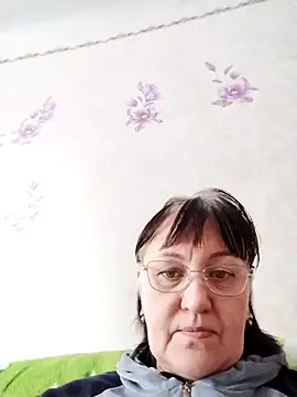 ViolaStar75 online show from February 2026 07:04:01 AM