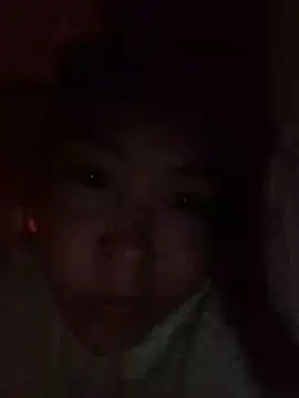 Yiyoongg online show from June 2026 11:42:01 PM