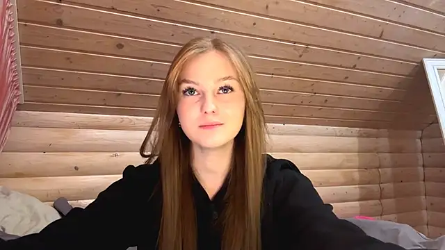 TessSamul online show from April 2026 07:38:02 PM