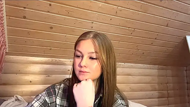 Snapshot of TessSamul chatting on April 2026 05:10:02 PM TessSamul online show from April 2026 05:10:02 PM