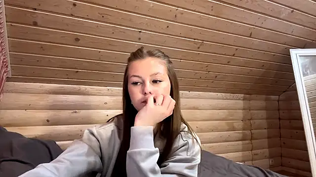 Snapshot of TessSamul chatting on April 2026 07:31:01 PM TessSamul online show from April 2026 07:31:01 PM