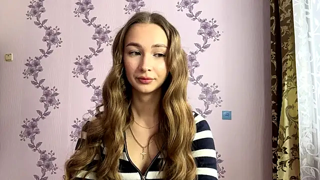 Snapshot of LacieHelaire chatting on March 2026 07:03:01 AM LacieHelaire online show from March 2026 07:03:01 AM