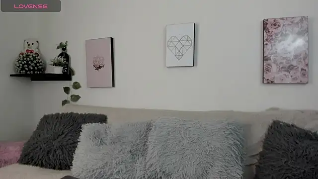 Alexaalove 1 online show from March 2026 12:22:01 PM