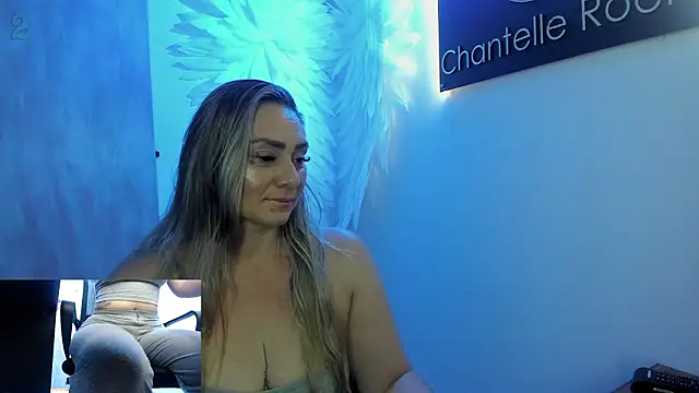 Snapshot of annie_vega17_ chatting on February 2026 08:27:01 PM annie vega17 online show from February 2026 08:27:01 PM