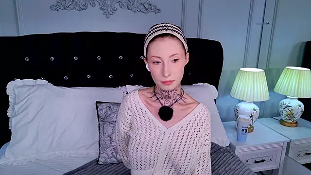 Snapshot of roxy_morrison_x chatting on May 2026 04:07:02 AM roxy morrison x online show from May 2026 04:07:02 AM