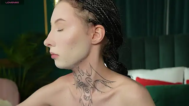 Snapshot of roxy_morrison_x chatting on July 2026 03:34:02 AM roxy morrison x online show from July 2026 03:34:02 AM