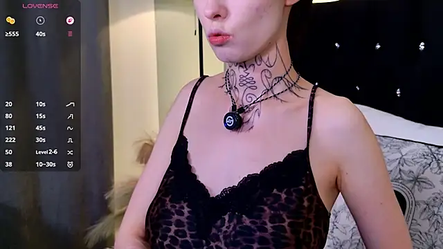 Snapshot of roxy_morrison_x chatting on July 2026 04:01:02 AM roxy morrison x online show from July 2026 04:01:02 AM