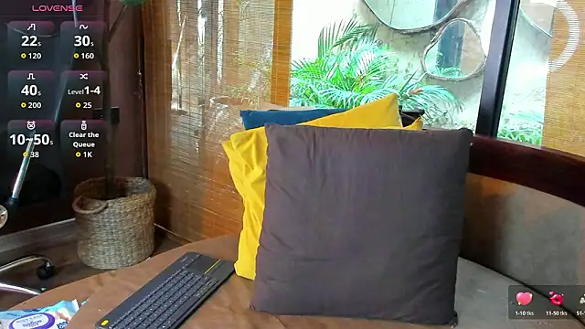 sophieBlair  online show from March 2026 07:17:01 PM