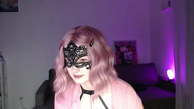 Snapshot of LunaXcherry chatting on February 2026 05:12:02 PM LunaXcherry online show from February 2026 05:12:02 PM