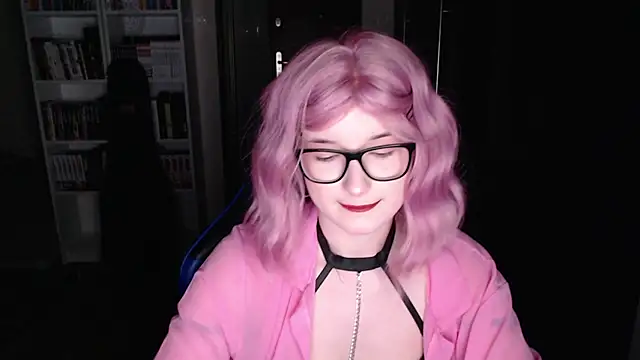 LunaXcherry online show from March 2026 06:26:01 PM