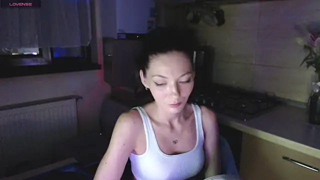 Snapshot of AyanaGrumpix chatting on June 2026 01:28:02 AM AyanaGrumpix online show from June 2026 01:28:02 AM