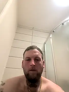dave32000 online show from April 2026 11:17:01 PM