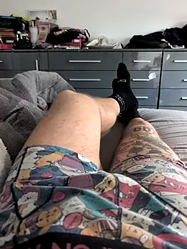 dave32000 online show from May 2026 05:17:02 PM