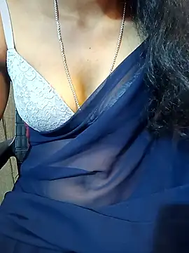 manu sexy  online show from February 2026 01:11:01 PM