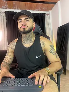 Benjii Carter1 online show from March 2026 04:01:01 AM