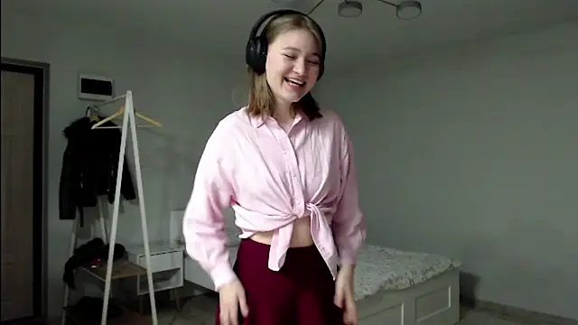 Mirrrra1 online show from February 2026 09:11:02 PM