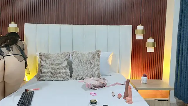 Brisa Silva online show from March 2026 12:09:01 PM