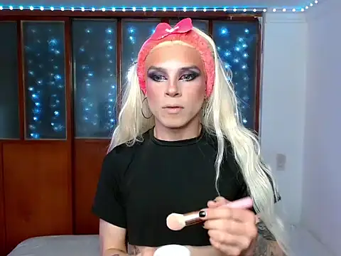 Snapshot of DanniHotBoy02 chatting on February 2026 08:30:01 PM DanniHotBoy02 online show from February 2026 08:30:01 PM