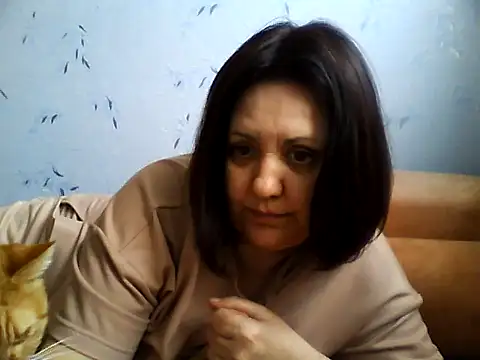 LockyCharm111 online show from April 2026 05:04:02 AM