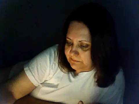 LockyCharm111 online show from June 2026 06:42:02 PM