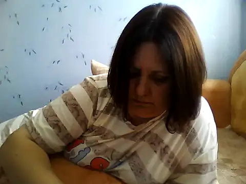 LockyCharm111 online show from July 2026 10:18:01 AM