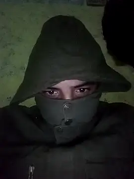 JohnnKe12 online show from April 2026 12:25:02 AM