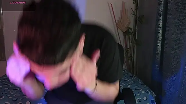 eithan jonnes online show from March 2026 08:44:01 PM